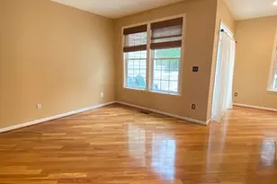 9656 Potters Hill Cir, Lorton, VA 22079 - Photo 8