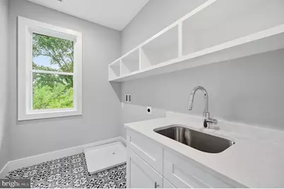 449 Lawyers Road NW, Vienna, VA 22180 - Photo 38