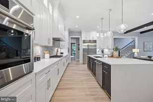 449 Lawyers Rd NW, Vienna, VA 22180 - Photo 10