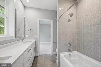 449 Lawyers Road NW, Vienna, VA 22180 - Photo 46