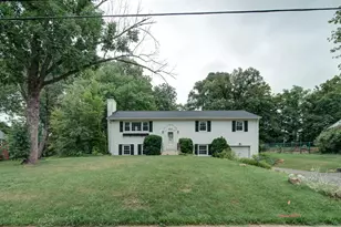4837 Randolph Dr, Annandale, VA 22003 - Photo 2