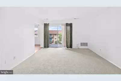 6284 Rose Hill Drive #E, Alexandria, VA 22310 - Photo 4
