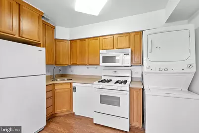 6284 Rose Hill Drive #E, Alexandria, VA 22310 - Photo 8