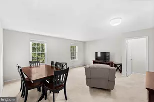 8942 Astongale Ct, Springfield, VA 22152 - Photo 8