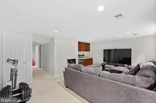 8942 Astongale Ct, Springfield, VA 22152 - Photo 12