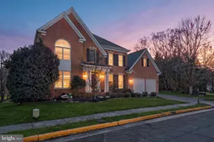 11638 Forest Hill Ct, Fairfax, VA 22030 - Photo 1