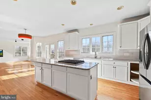11638 Forest Hill Ct, Fairfax, VA 22030 - Photo 20