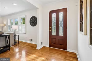 2012 Rampart Dr, Alexandria, VA 22308 - Photo 2
