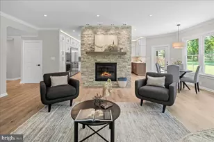 353 Gallop Wood Pl, Great Falls, VA 22066 - Photo 36
