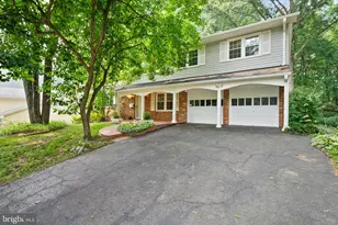 8104 Chivalry Rd, Annandale, VA 22003 - Photo 4