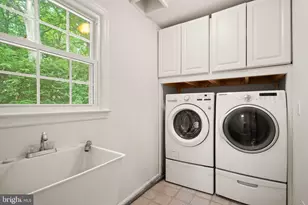 8104 Chivalry Rd, Annandale, VA 22003 - Photo 28