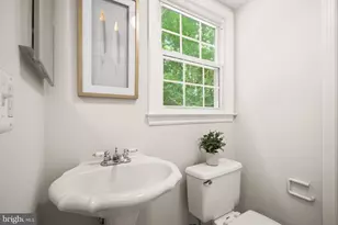 8104 Chivalry Rd, Annandale, VA 22003 - Photo 26