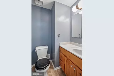 7864 Colonial Village Row, Annandale, VA 22003 - Photo 10