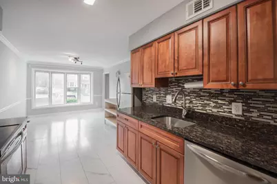 6611 Rosecroft Place, Falls Church, VA 22043 - Photo 8