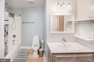 6611 Rosecroft Pl, Falls Church, VA 22043 - Photo 24