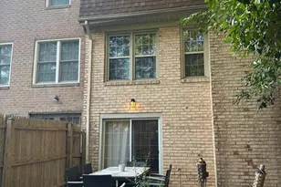 6611 Rosecroft Pl, Falls Church, VA 22043 - Photo 34