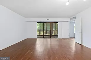 8340 Greensboro Dr, McLean, VA 22102 - Photo 6