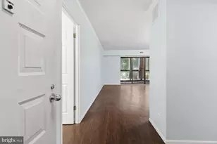 8340 Greensboro Dr, McLean, VA 22102 - Photo 4