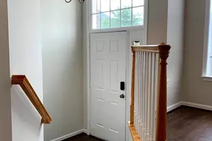 13052 Greg Roy Ln, Herndon, VA 20171 - Photo 2
