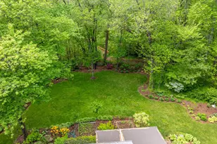 10812 Hunt Club Rd, Reston, VA 20190 - Photo 10