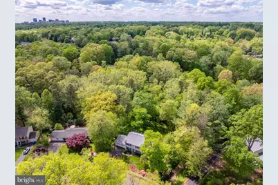 10812 Hunt Club Road, Reston, VA 20190 - Photo 22