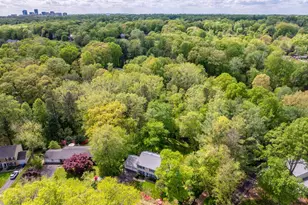 10812 Hunt Club Rd, Reston, VA 20190 - Photo 22
