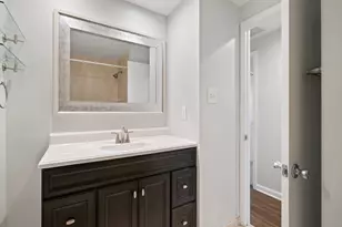 13143 Melville Ln, Fairfax, VA 22033 - Photo 20