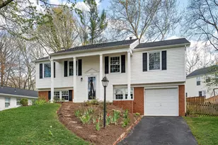 13143 Melville Ln, Fairfax, VA 22033 - Photo 2