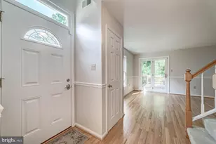 7208 Burton Hill Ct, Springfield, VA 22152 - Photo 6
