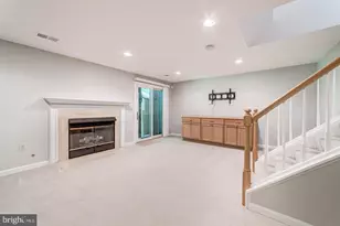 7208 Burton Hill Ct, Springfield, VA 22152 - Photo 22