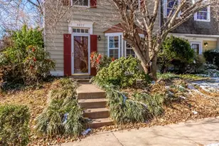 9977 Capperton Dr, Oakton, VA 22124 - Photo 2