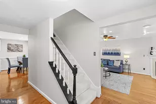 2284 Dosinia Ct, Reston, VA 20191 - Photo 6