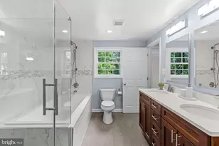 2284 Dosinia Ct, Reston, VA 20191 - Photo 32