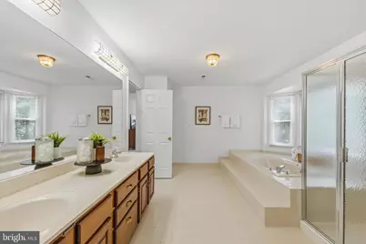 15094 Wetherburn Drive, Centreville, VA 20120 - Photo 32