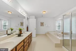 15094 Wetherburn Dr, Centreville, VA 20120 - Photo 32
