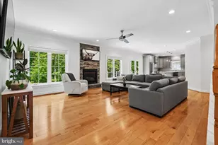 11434 Park Dr, Fairfax, VA 22030 - Photo 6