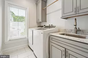 11434 Park Dr, Fairfax, VA 22030 - Photo 14