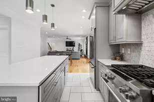 11434 Park Dr, Fairfax, VA 22030 - Photo 12