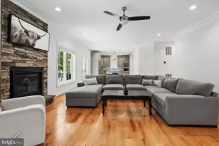 11434 Park Dr, Fairfax, VA 22030 - Photo 8