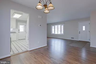 7117 Hadlow Court, Springfield, VA 22152 - Photo 8