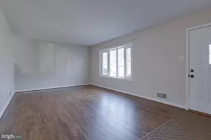 7117 Hadlow Ct, Springfield, VA 22152 - Photo 10