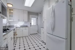 7117 Hadlow Ct, Springfield, VA 22152 - Photo 14