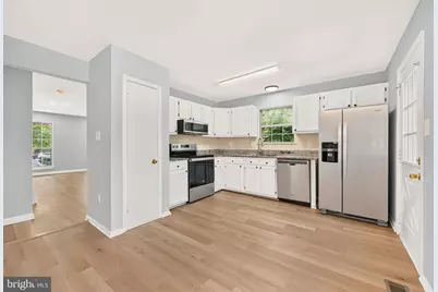 6920 Hovingham Court, Centreville, VA 20121 - Photo 8