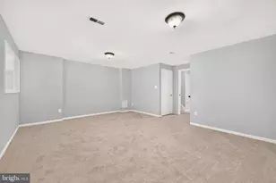 6920 Hovingham Ct, Centreville, VA 20121 - Photo 20