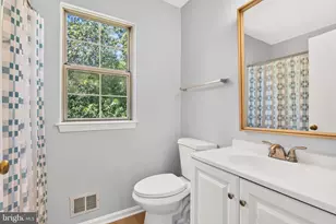 6920 Hovingham Ct, Centreville, VA 20121 - Photo 18