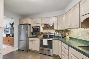 5902 Mt Eagle Dr, Alexandria, VA 22303 - Photo 4