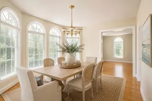 2725 Oldewood Dr, Falls Church, VA 22043 - Photo 6