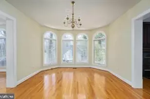 2725 Oldewood Dr, Falls Church, VA 22043 - Photo 14