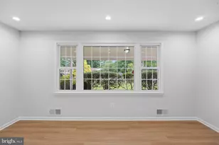 6922 Sydenstricker Rd, Springfield, VA 22152 - Photo 10