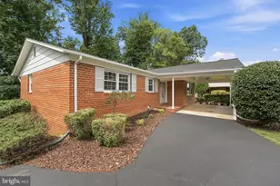 6922 Sydenstricker Rd, Springfield, VA 22152 - Photo 8